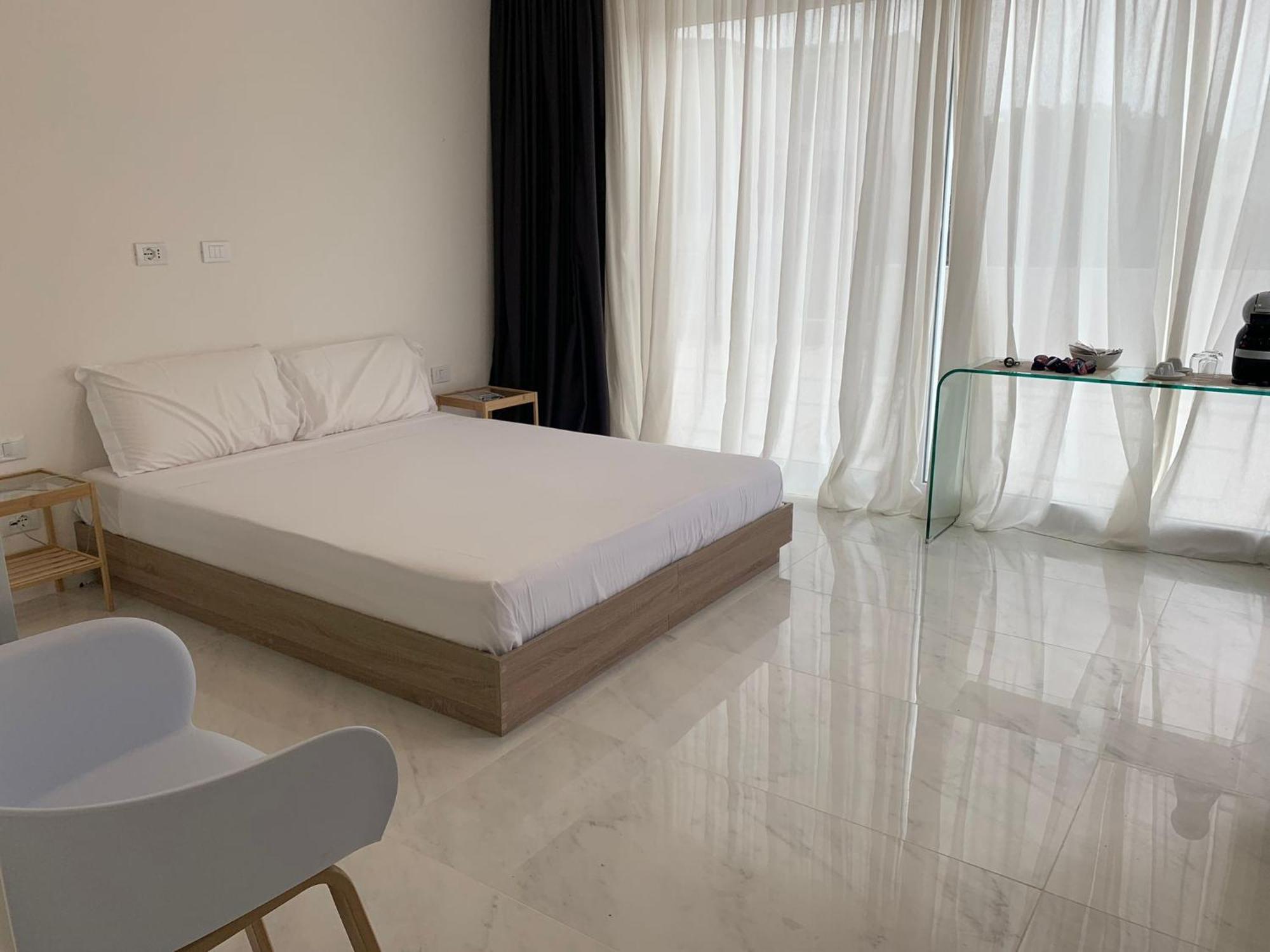 אורוסיי Smart Luxury Suites & Apartments חדר תמונה