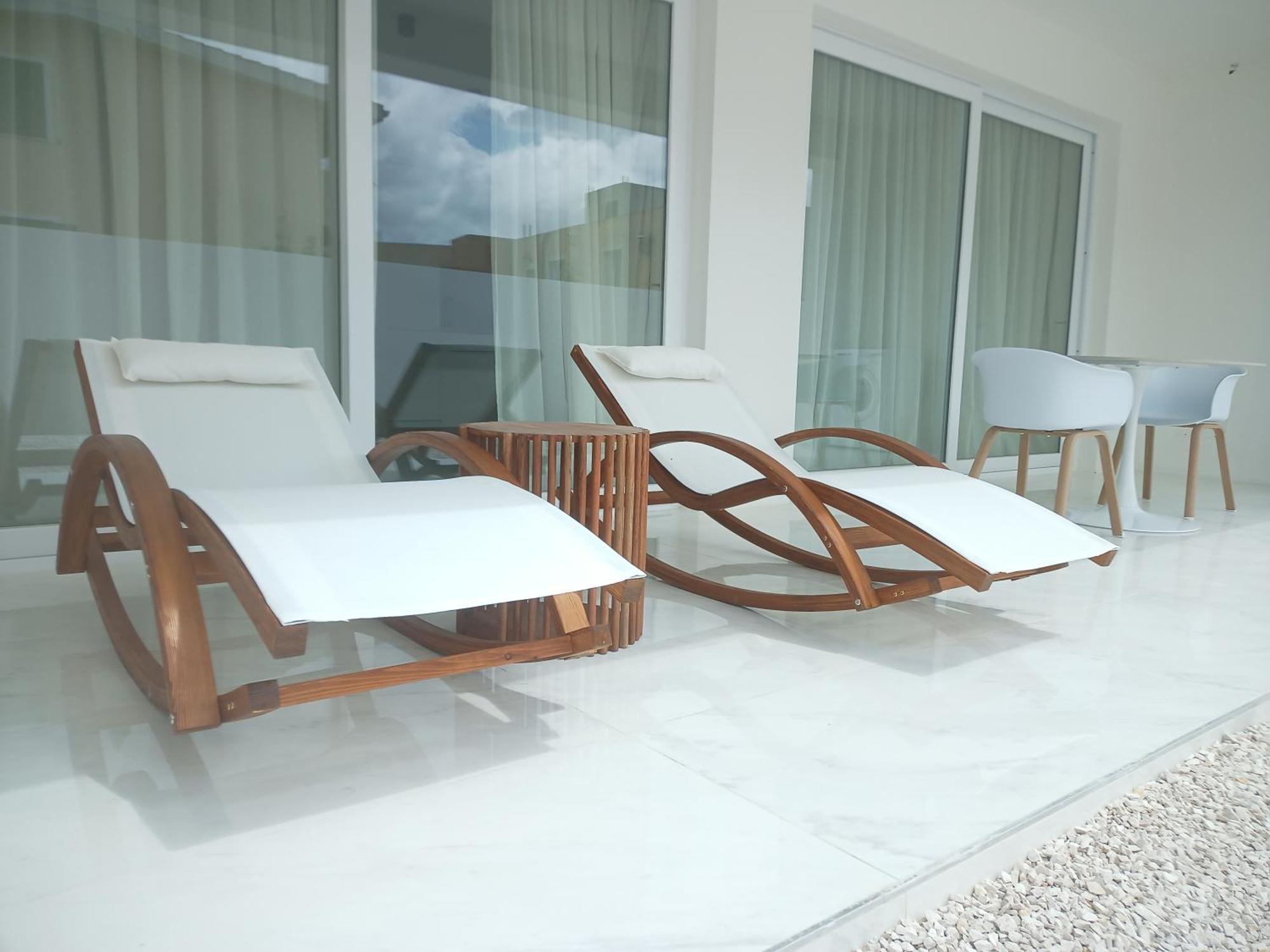 אורוסיי Smart Luxury Suites & Apartments מראה חיצוני תמונה