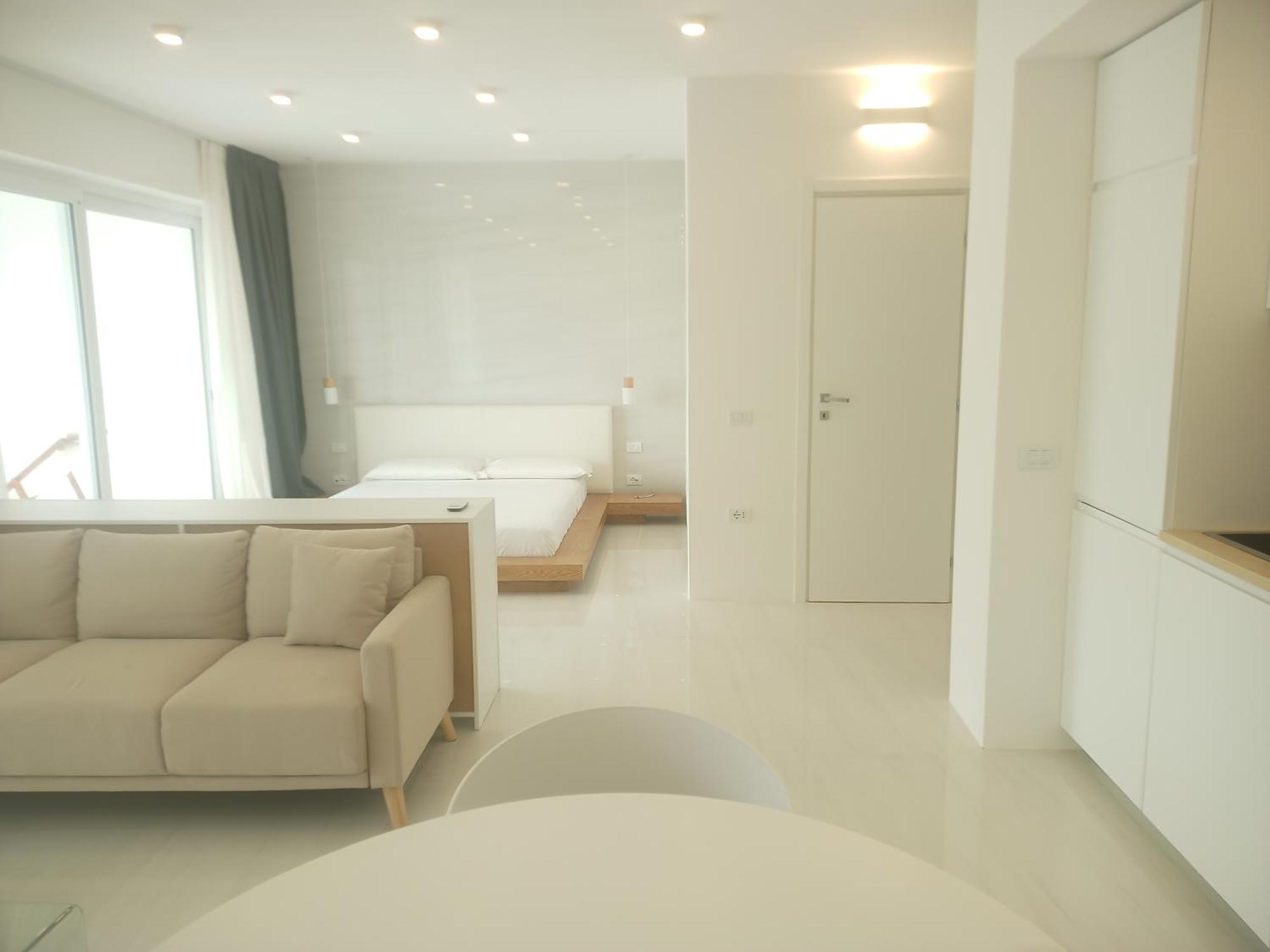 אורוסיי Smart Luxury Suites & Apartments מראה חיצוני תמונה